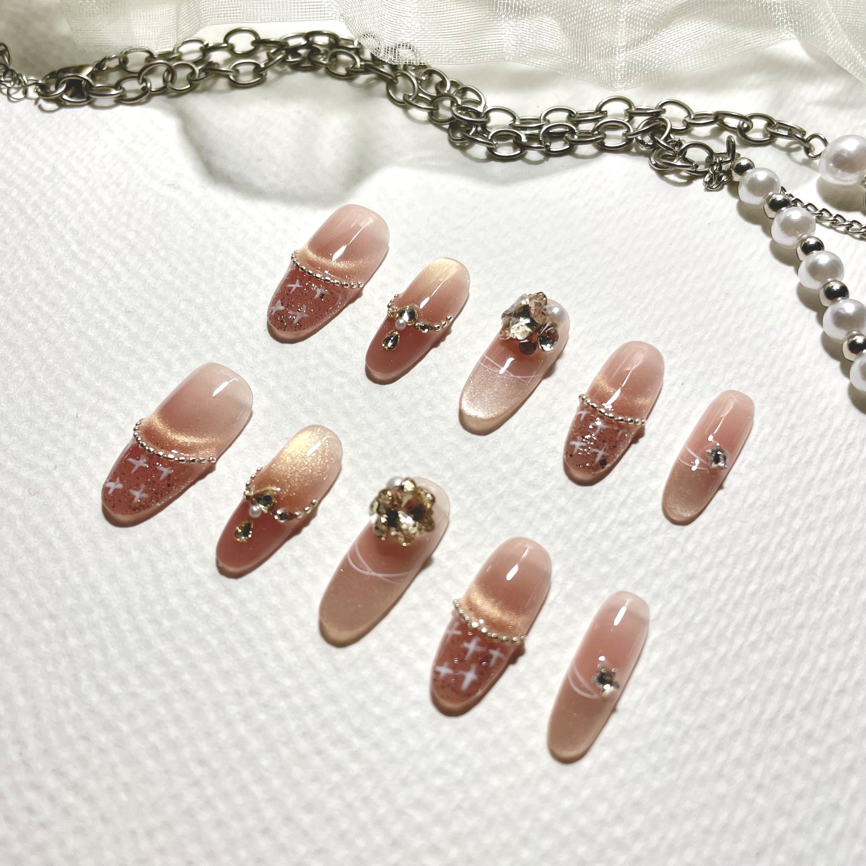 Hitomi